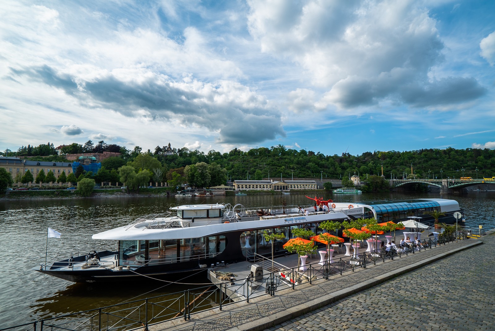 Pontoon PRAGUE BOATS